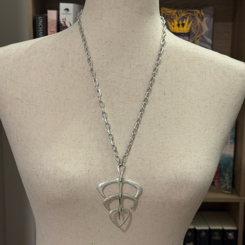 SARAH COVENTRY| Silver Tone Statement Pendant Necklace